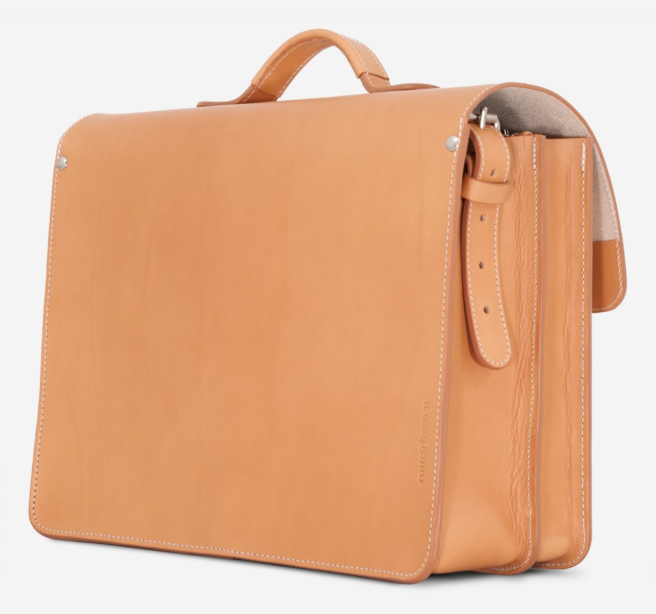 Back view of the tan leather satchel briefcase with Ruitertassen logo.