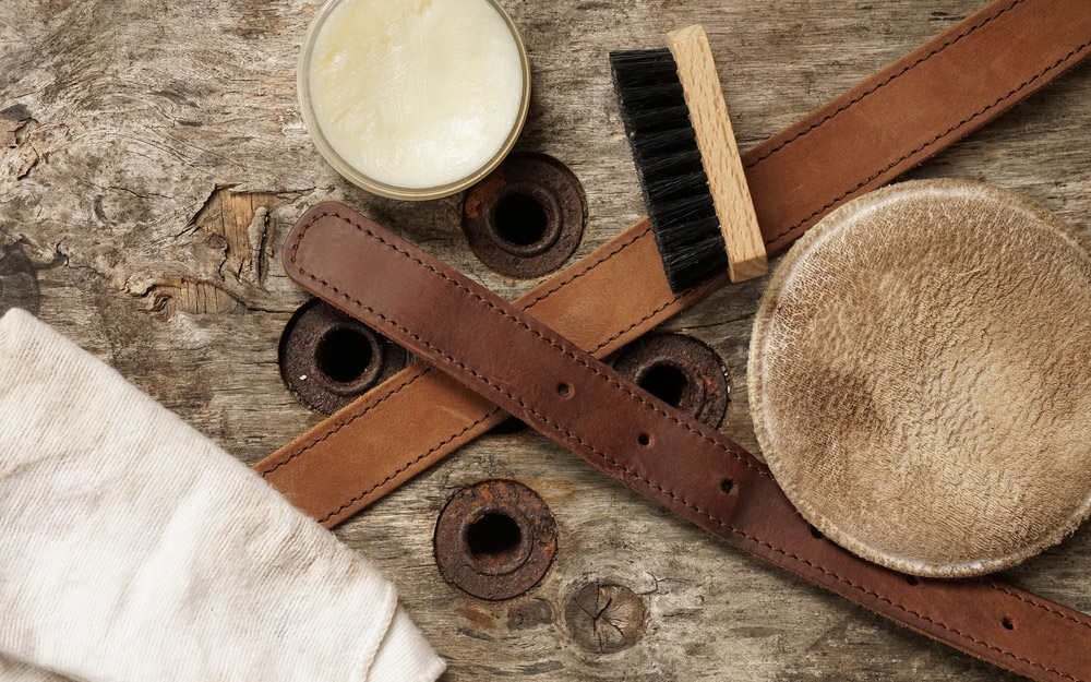 Best care kit for vegetable-tanned leather.